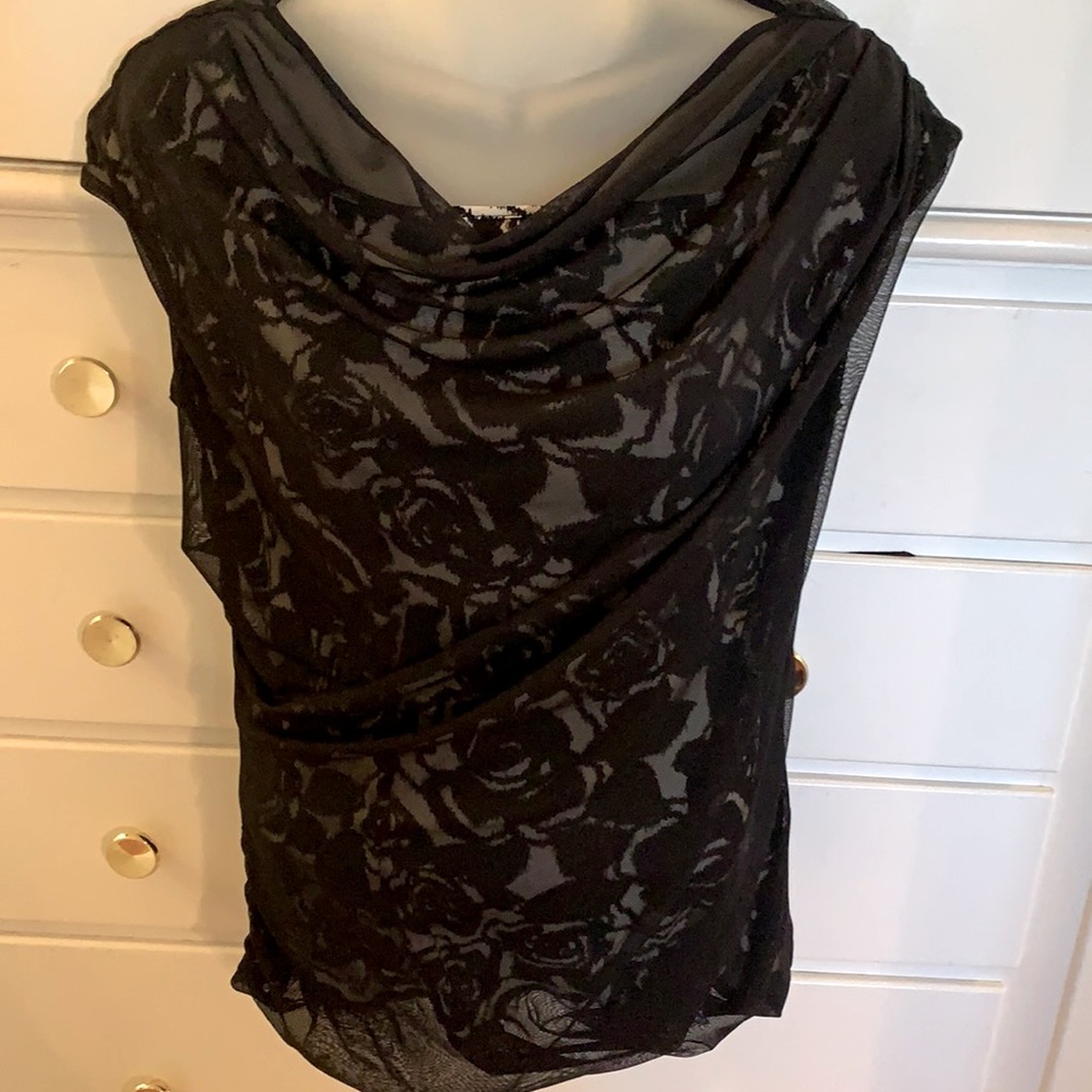 Black & white short sleeve top